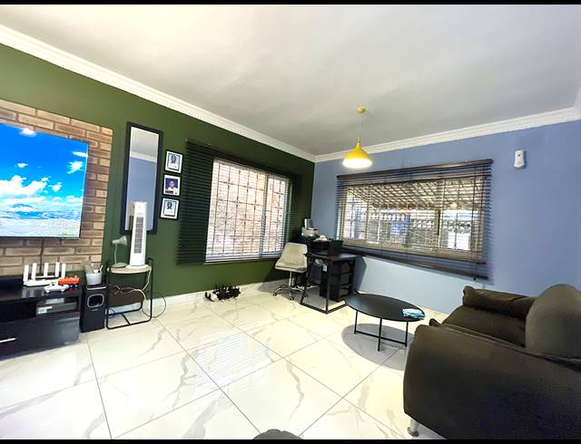 4 BEDROOM HOUSE FOR SALE IN MOBENI HEIGHTS